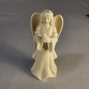 Vintage 6 Zoll weiße Porzellan Engel Figur hält Taube Weihnachten Frieden - Bild 1 von 6