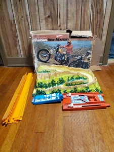 HOT WHEELS RRRUMBLER MEAN MOUNTAIN 1970 INCOMPLETE WITH BOX - Picture 1 of 24