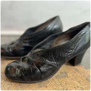 Antike viktorianische schwarze Lackleder-Tanzschuhe Anfang 1900 – witchy – 8 - Bild 1 von 5