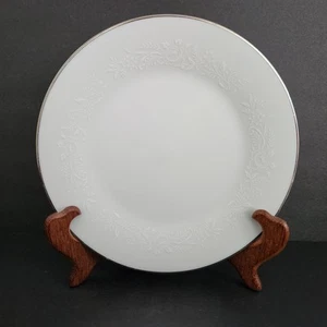 Reina by Noritake 6450Q, piatto per insalata 8 1/4", bordo in platino - Foto 1 di 7