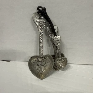 Measuring Spoons Silver Tone Hearts Set of 4 Vntg Scroll Design w/heart bouquet  - Picture 1 of 5