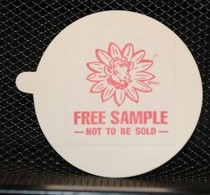 VINTAGE RARE SAMPLE BORDENS DIXIE CUP ICE CREAM LID - Foto 1 di 3