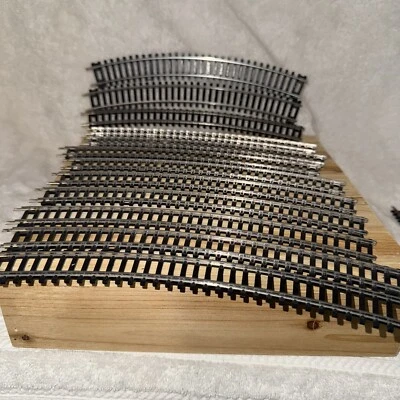 HO Scale Model Power Snap Track Curved – 12 Piece Lot – Train Layout Track - Image 1 of 3