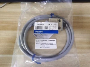 1PC New Omron D4C-1531 D4C1531 Limit Switch #ON - Picture 1 of 4