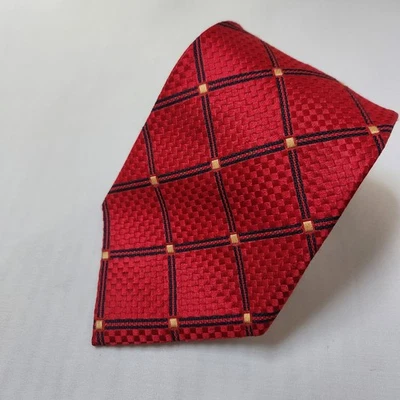 Corbata de cuello Burberrys of London para hombre roja azul dorada geométrica 100 % seda hecha en EE. UU. Foto 1 de 4