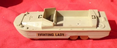  Lancha de desembarco camión pato anfibio DUKW acorazado dama de combate Remco de colección Foto 1 de 4