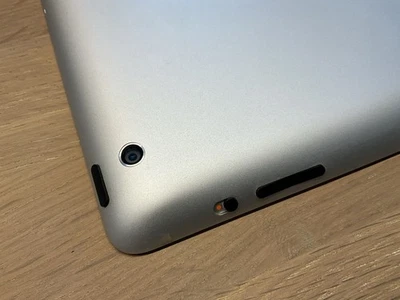 Apple iPad 3. Generation A1416 32GB  WiFi gebraucht - Bild 1 von 4