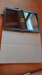 HUAWEI Media Pad T3 10 Tablet mit Schutzhülle Zustand Super! - Bild 1 von 5