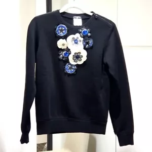 CHANEL P52492 15B Camellia Trainer Shoulder Zipper Sweater Black x blue - Bild 1 von 9
