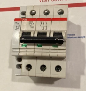 ABB S 28 3 / 40 A CIRCUIT BREAKER 3 POLE Din rack mount - Picture 1 of 5