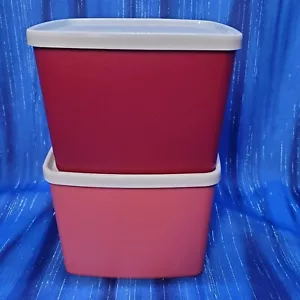 Tupperware Retro Two 3.5 cup Square Round Containers NEW - Picture 1 of 5