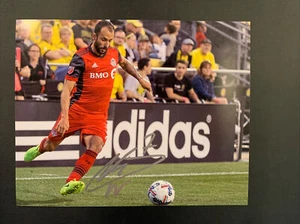 Victor Vazquez Toronto FC foto firmata 8x10 BSC COA autografo - Foto 1 di 1