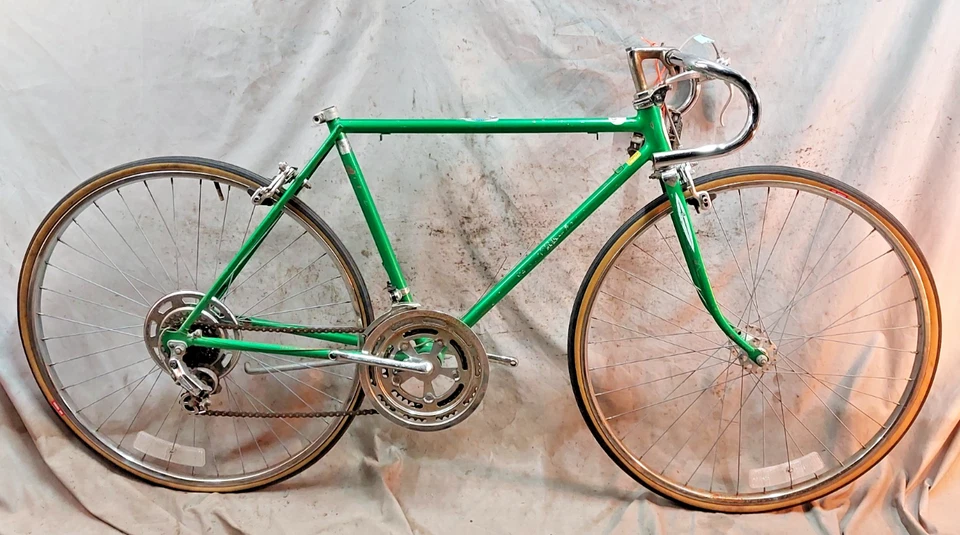 1974 Schwinn Varsity Vintage Road Bike 51cm Small High Flange Steel USA MADE 27" - Image 1 of 4