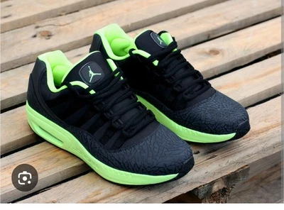 Jordan 11 CMFT bajo antracita negro Volt para hombre Foto 1 de 4