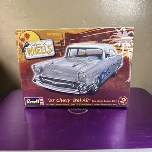 2009 Vintage Revell California Wheels '57 Chevy Bel Air Sedan Plastic Model Kit - Picture 1 of 4