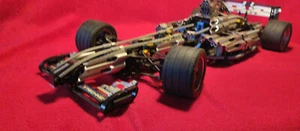 LEGO Technic F1 Mercedes Silberpfeil - Bild 1 von 24