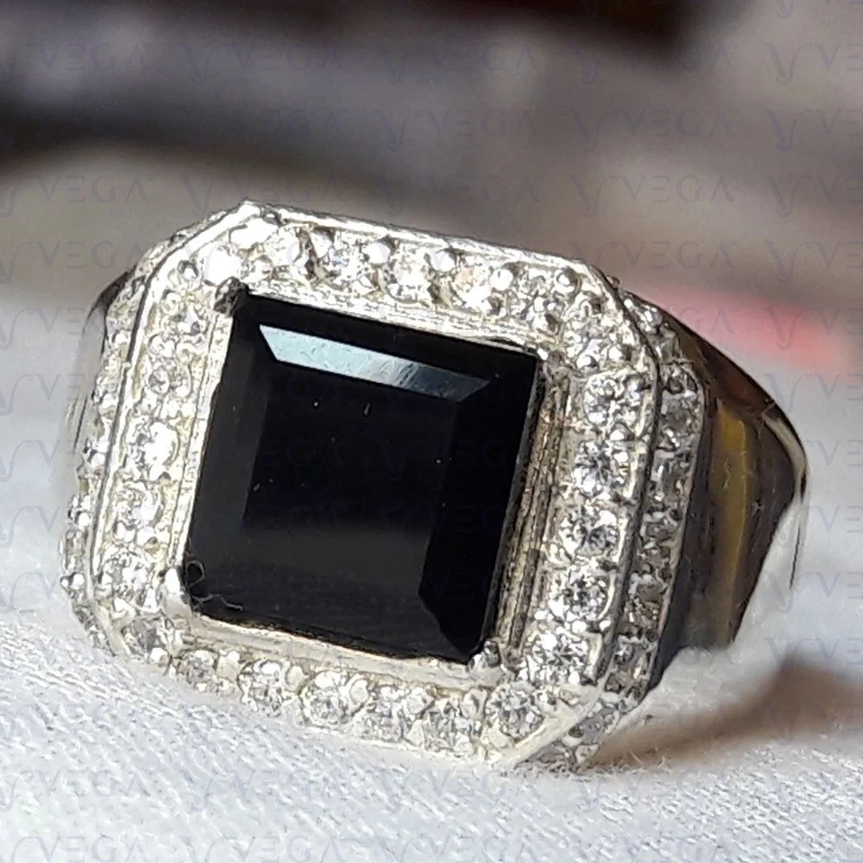 Anillo para hombre de ónix natural con diamantes enchapado en platino 950PT con forma de princesa de 5,10 quilates Foto 1 de 4