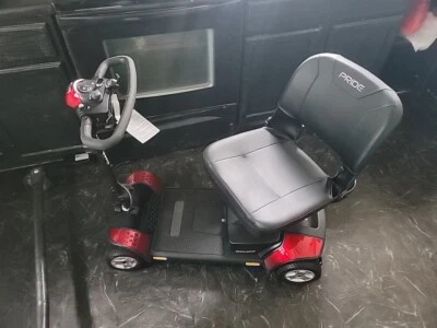 Scooter de movilidad Pride Mobility Go-Go Elite Traveller de 3 ruedas - rojo Foto 1 de 3