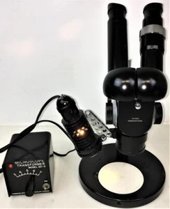 International Binocular Stereo Microscope with 20-D Transformer and Lamp - Picture 1 of 18