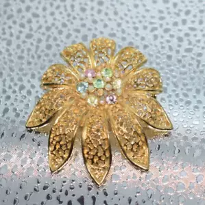 Chunky VINTAGE SIGNED BSK Multi-colored pastel RHINESTONE filagree Brooch as is - Picture 1 of 3
