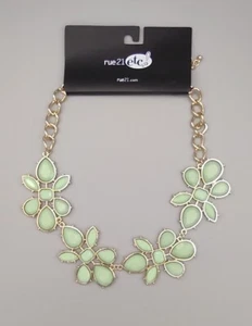 rue21 ecc! Collana Pietra Plastica Verde Pallido Giada Colorata con Catena Look Oro - Foto 1 di 7