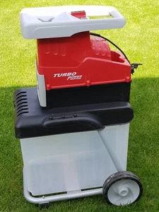 Grizzly Elektro-Leisehäcksler GHS 2842 2800 W NP 199 Euro - nur 1 Saison benutzt - Bild 1 von 4
