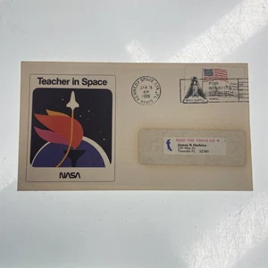 Sello sobre original de la NASA primera cubierta efímera 1986 primer maestro en el espacio - Imagen 1 de 3