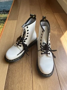 Dr. Martens 1460 Smooth Leather Combat Boots White 11821 Women's Size 7 - Picture 1 of 7