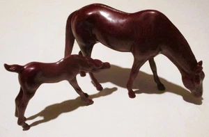 Piccolo puledro/colt Hartland Mare e allattamento vintage - Foto 1 di 1