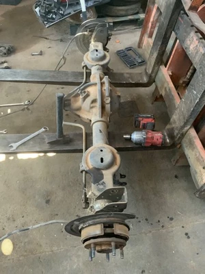 2005 Dodge Durango Rear Axle Assembly 3.55 Ratio 144K Miles OEM - Imagem 1 de 3