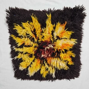 Vintage Latch Hook Wool Sunflower Cushion Panel Wall Hanging Fuzzy Square 1970s - Picture 1 of 6