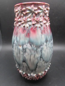 Green & Burgundy Italian Pottery Art Vase - 7.5 inches tall - Picture 1 of 7