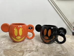 Juego de 2 mini tazas de calabaza negra naranja Mickey de Halloween de los parques de Disney - Imagen 1 de 12