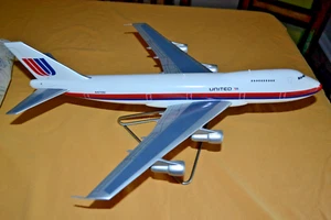 Well Done United Airlines 747 N4713U Wood Desk Top Display Model 22" x 20" - Foto 1 di 16