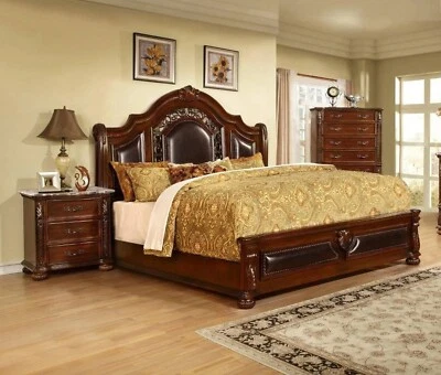 3PC Cal King Traditional Bedroom Set, Platform Bed & 2 Nightstand, Cherry Finish - Image 1 of 4
