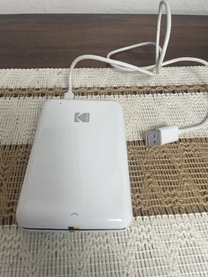 Impresora fotográfica móvil instantánea Kodak Step Slim en blanco usada Foto 1 de 4