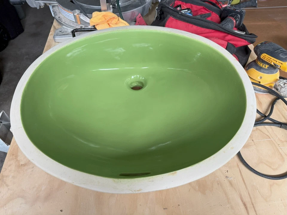 Fregadero Kohler verde vintage ovalado bajo montaje Foto 1 de 1