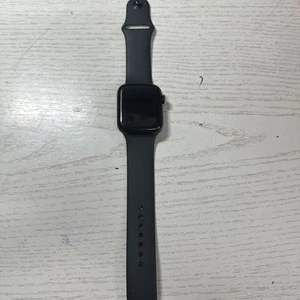 Apple Watch A2727 SE 44mm - Zdjęcie 1 z 8