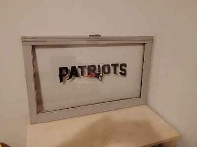 新英格兰爱国者队窗口艺术手绘NFL足球 — 第 1/4 张图片