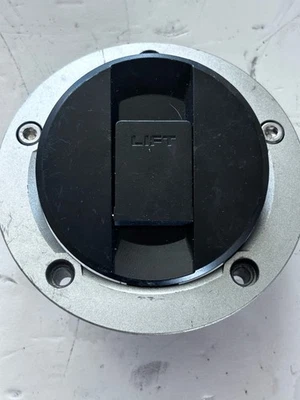 Tapa tapa tanque combustible Suzuki GSXR Hayabusa Foto 1 de 4