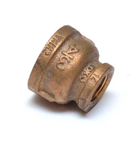 Female Pipe Reducer 3/4" to 3/8" Npt Adapter Coupler Brass Fitting Water Oil Gas - Picture 1 of 7