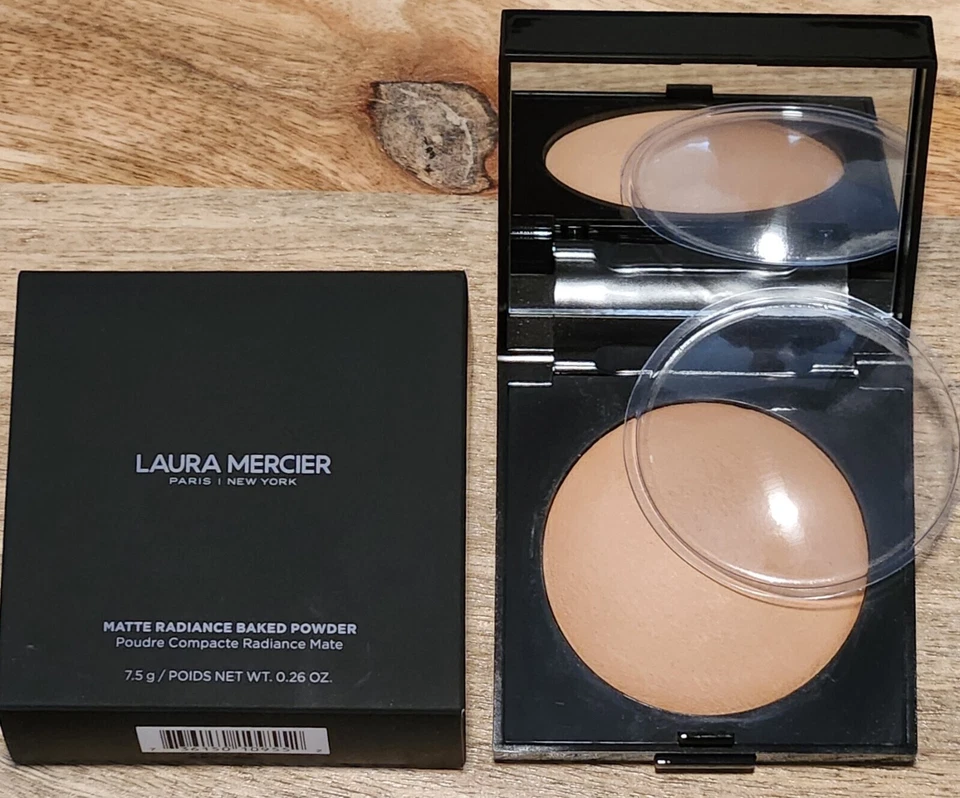 Laura Mercier Matte Radiance Baked Powder Compact Bronzer1