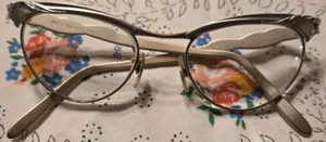 Vintage 1950's Cat's Eye Glasses Unbranded M/C 4-5 1/4 Aluminum U.S.A - Picture 1 of 14