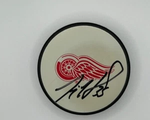 Jimmy Howard Signed Detroit Red Wings Puck JSA COA AF75632 - Picture 1 of 3