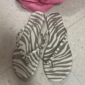 TKEES FACE PAINT Gold Zebra Animal Print Sz 9 Flip Flop Wild Leather Metallic - Picture 1 of 8