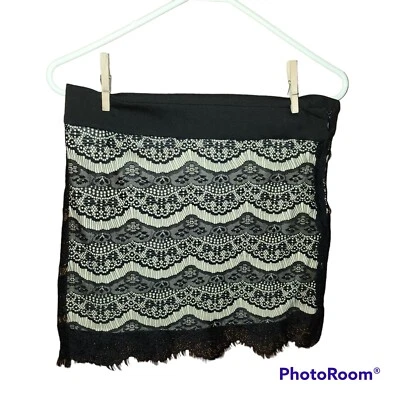 JUNIORS SZ 7 HEART CRUSH BLACK LACE OVERLAY MINI SKIRT BODY CON PARTY WORK - Image 1 of 3