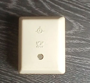 AWADo 1 (Aufputz, von altem analogen Telefonanschluss) - Bild 1 von 3