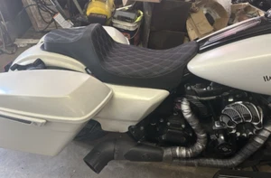 Drag Specialties Predator III Extended Reach Seat fits 2008-2024 Harley Touring - Picture 1 of 5