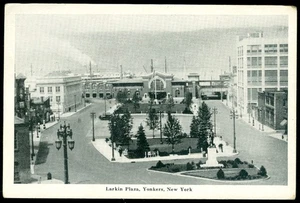 LARKIN PLAZA - YONKERS, NEW YORK POSTCARD - Picture 1 of 1