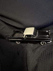 Danbury Mint 1957 Chevrolet El Camino Phantom 1:24 Black White LE Loose - Picture 1 of 4